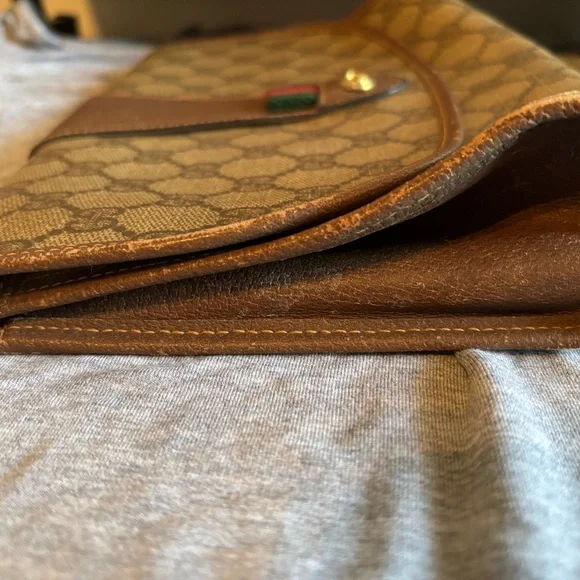 Authentic Vintage Gucci Sherry Line GG Supreme Clutch - Crossbody Chain Included - Picture 4 of 15